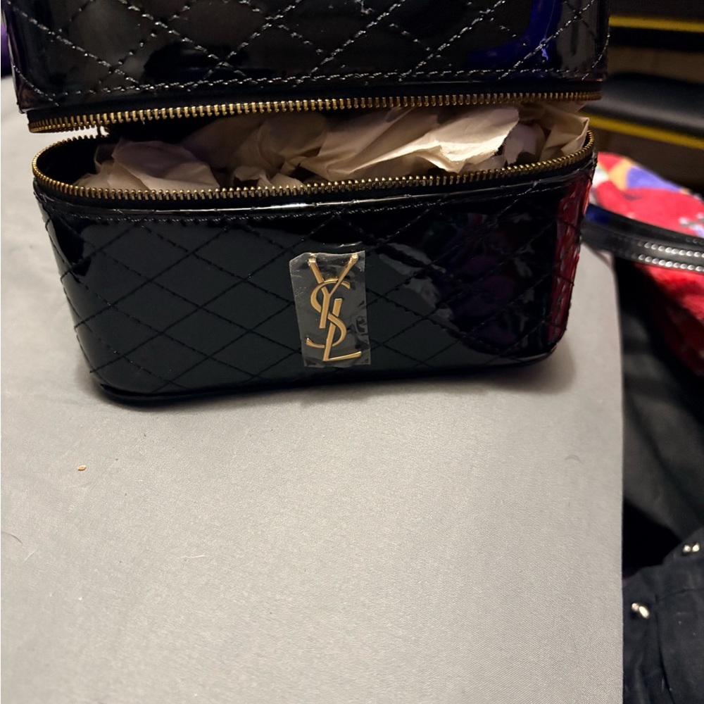 Saint Laurent Gaby vanity  bag w/ Gold Keychain Clip. New! Never used.